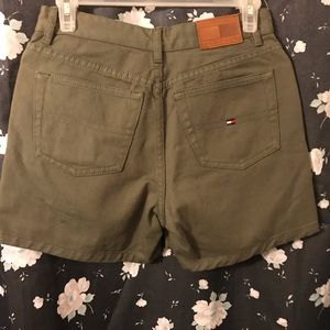 NWOT Tommy Hilfiger olive shorts